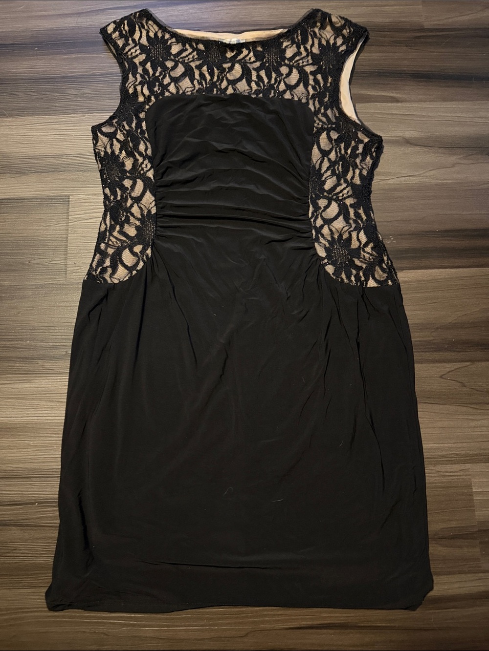 Avenue Black Lace-Panel Midi Dress Plus size women’s 14/16